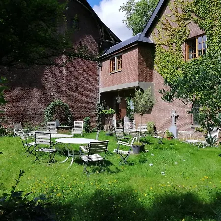 Het Domherenhuis B&b, Restaurant Calice ベッド・アンド・ブレックファスト Heusden-Zolder