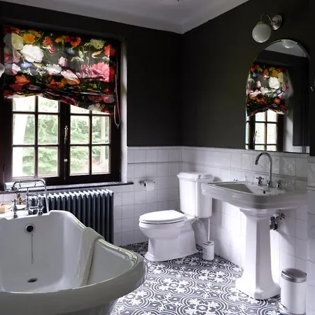 ベッド・アンド・ブレックファスト Het Domherenhuis B&b, Restaurant Calice Heusden-Zolder
